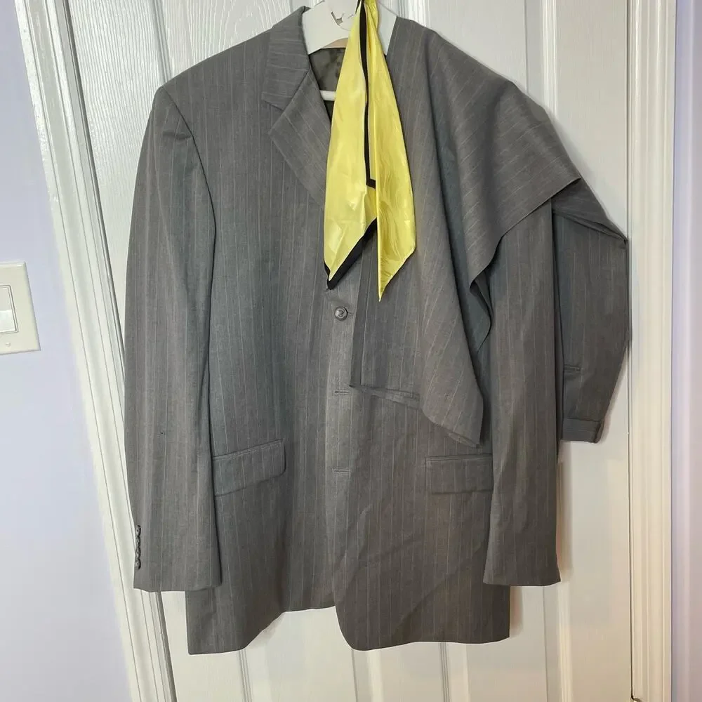 Burberry men's suit gray pinstripe wool 46L coat/38 pants